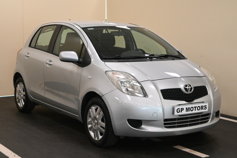 TOYOTA Yaris 2ª serie Yaris 1.0 5 porte Sol - Concessionario auto nuove usate autonoleggio Arezzo