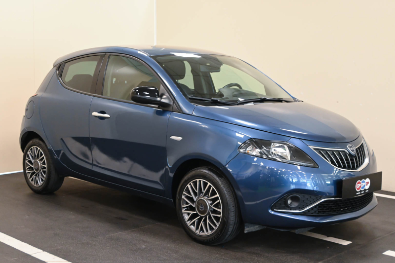 Lancia Ypsilon 1.0 FireFly 5 porte S&S Hybryd Gold - Concessionario auto nuove usate autonoleggio Arezzo