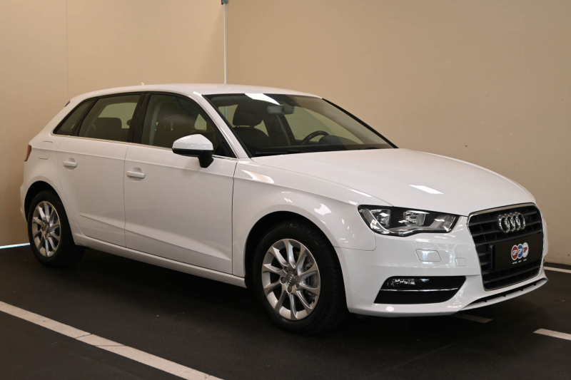 Audi A3 SPB 1.6 TDI clean diesel Attraction - Concessionario auto nuove usate autonoleggio Arezzo