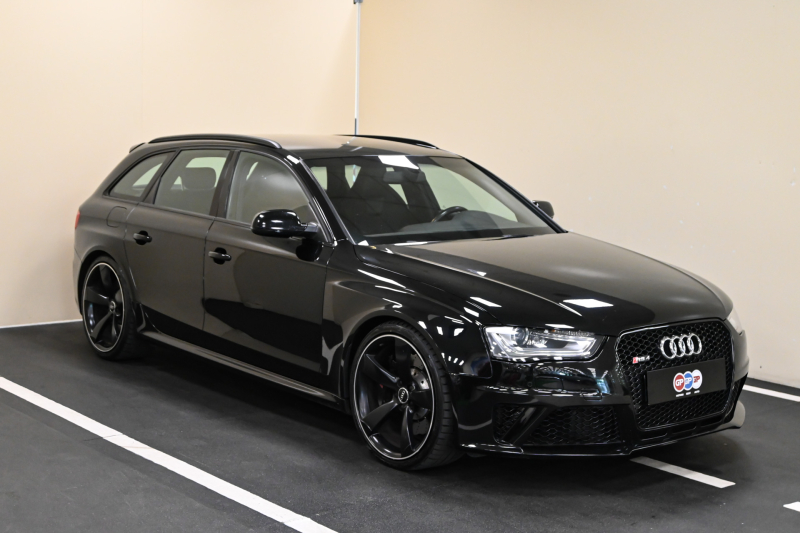 Audi RS 4 Avant 4.2 V8 FSI quattro S tronic - Concessionario auto nuove usate autonoleggio Arezzo