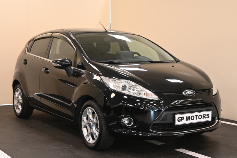 FORD Fiesta 6ª serie Fiesta 1.4 TDCi 68CV 5 porte Titanium - Concessionario auto nuove usate autonoleggio Arezzo