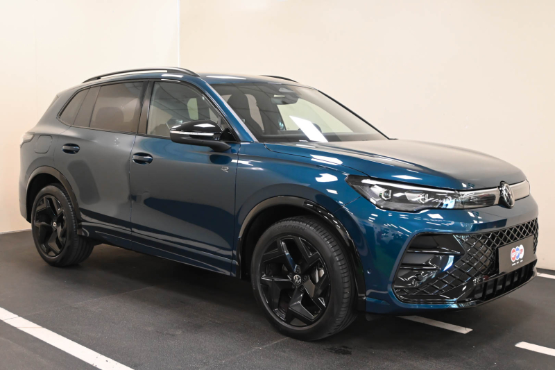 VOLKSWAGEN Tiguan 3ª serie Tiguan 2.0 TDI 150 CV DSG R-Line - Concessionario auto nuove usate autonoleggio Arezzo