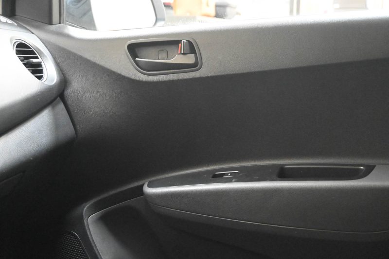 Jeep Compass 1.6 Multijet II 2WD Night Eagle - Concessionario auto nuove usate autonoleggio Arezzo