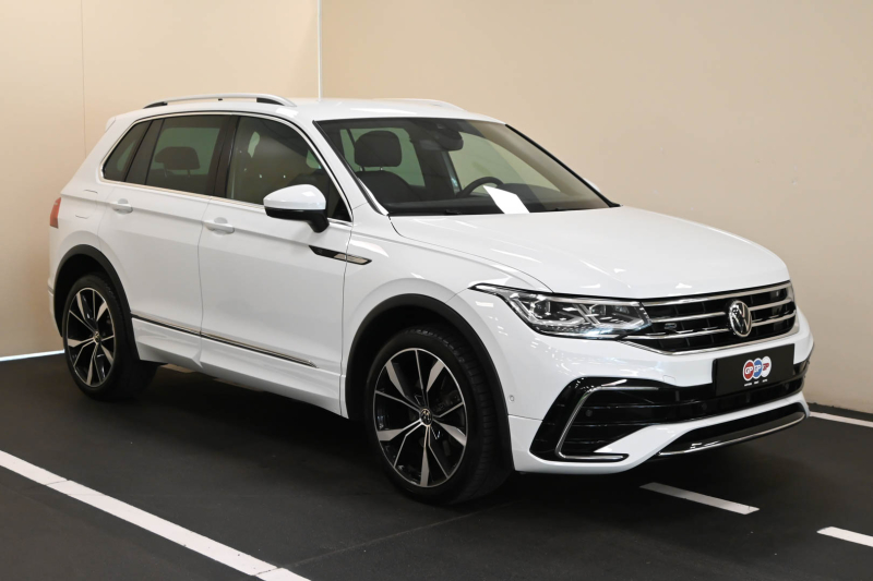 Volkswagen Tiguan 2.0 TDI 200 CV SCR DSG 4MOTION R-Line - Concessionario auto nuove usate autonoleggio Arezzo