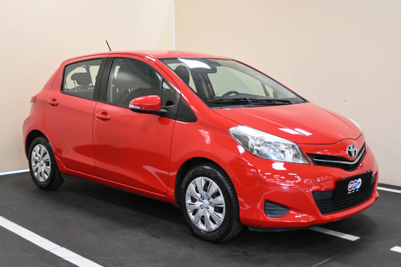 Toyota Yaris 1.0 5 porte Active - Concessionario auto nuove usate autonoleggio Arezzo