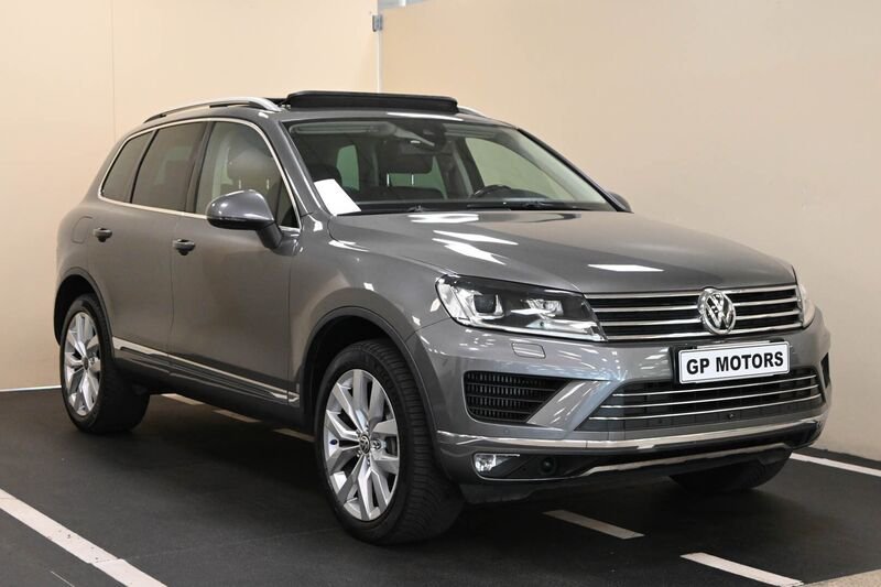 Volkswagen Touareg 3.0 TDI 204 CV tiptronic BlueMotion Techn. Executive - Concessionario auto nuove usate autonoleggio Arezzo