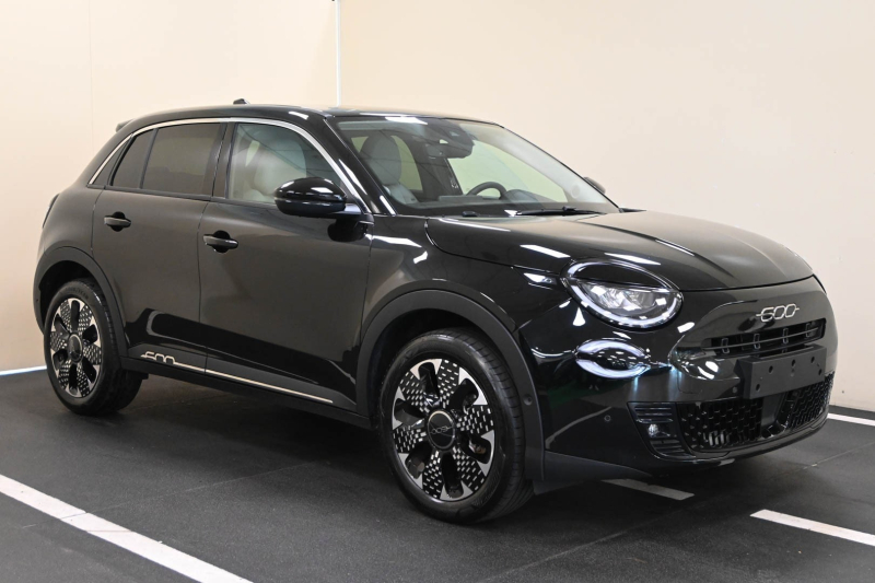 FIAT 600 (2023-->) 600 Hybrid 100 CV DCT MHEV La Prima - Concessionario auto nuove usate autonoleggio Arezzo