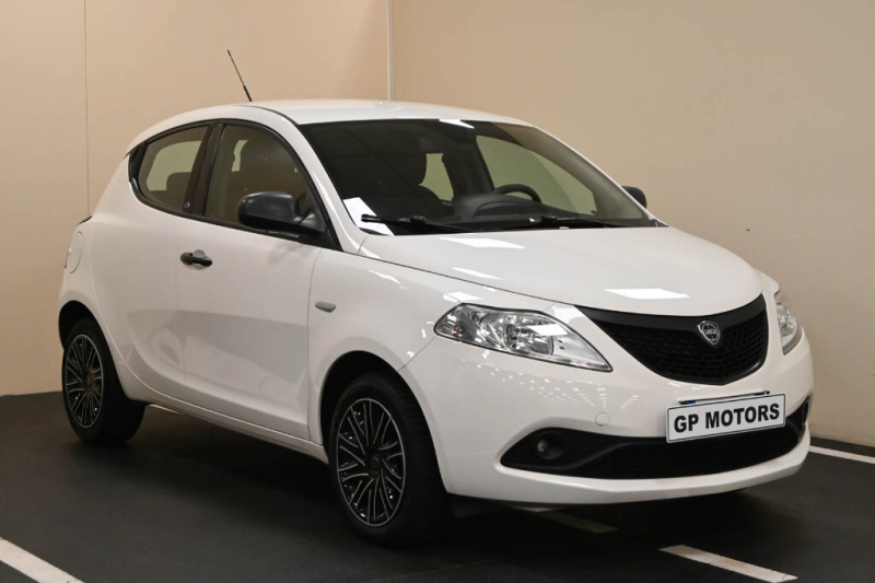 LANCIA Ypsilon 3ª serie Ypsilon 1.2 69 CV 5 porte S&S Elefantino Blu - Concessionario auto nuove usate autonoleggio Arezzo