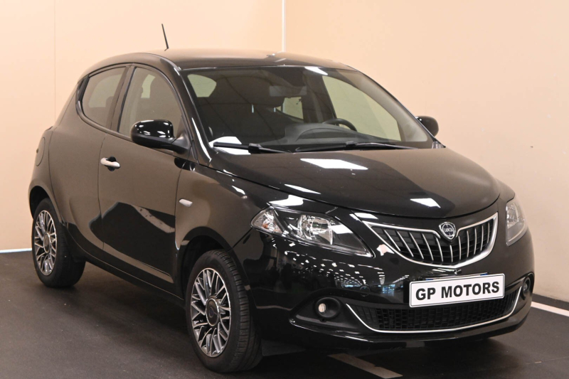 LANCIA Ypsilon 3ª serie Ypsilon 1.0 FireFly 5 porte S&S Hybrid Gold - Concessionario auto nuove usate autonoleggio Arezzo