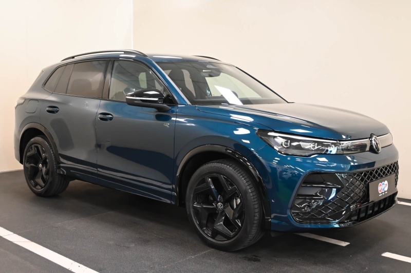 VOLKSWAGEN Tiguan 3ª serie Tiguan 2.0 TDI 150 CV DSG R-Line - Concessionario auto nuove usate autonoleggio Arezzo